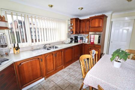 3 bedroom Semi-detached house for sale in Sheila Crescent, Spalding, PE11