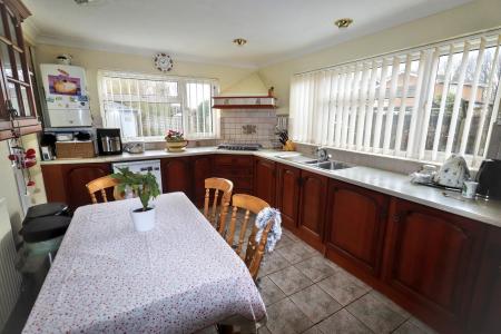 3 bedroom Semi-detached house for sale in Sheila Crescent, Spalding, PE11