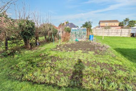 2 bedroom Semi-detached house for sale in Back Lane, Long Sutton, PE12