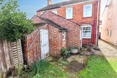 2 bedroom Semi-detached house for sale in Back Lane, Long Sutton, PE12