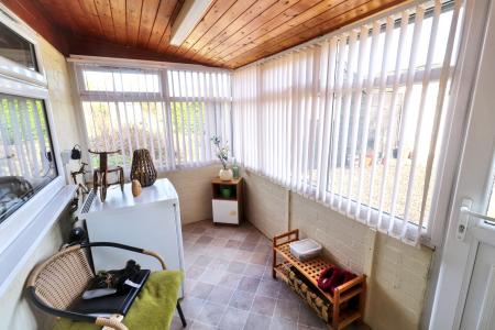 2 bedroom Semi-detached house for sale in Back Lane, Long Sutton, PE12