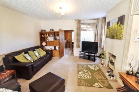 2 bedroom Semi-detached house for sale in Back Lane, Long Sutton, PE12