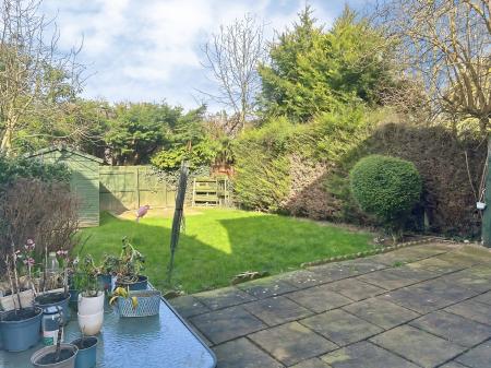 3 bedroom Semi-detached house to let in Horsefayre Fields, Spalding, PE11