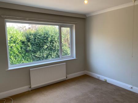 2 bedroom Flat to let in Holland Road, Spalding, PE11