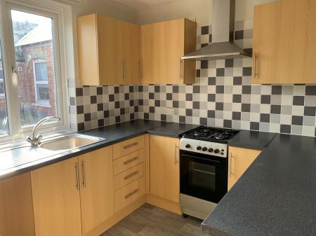 2 bedroom Flat to let in Holland Road, Spalding, PE11