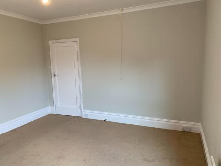 2 bedroom Flat to let in Holland Road, Spalding, PE11