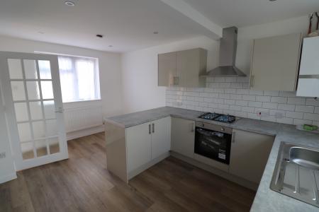 3 bedroom Semi-detached house to let in First Avenue, Spalding, PE11