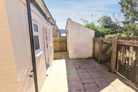 3 bedroom Terraced House for sale in Johnson Avenue, Spalding, PE11