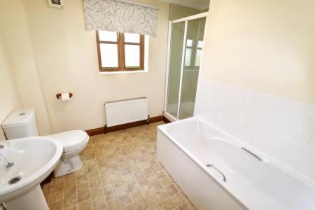 2 bedroom Semi-detached house for sale in Church End, Fleet, PE12