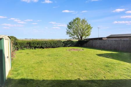 2 bedroom Semi-detached house for sale in Church End, Fleet, PE12