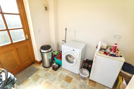 2 bedroom Semi-detached house for sale in Church End, Fleet, PE12