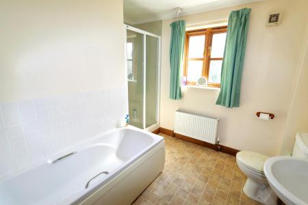 2 bedroom Semi-detached house for sale in Church End, Fleet, PE12