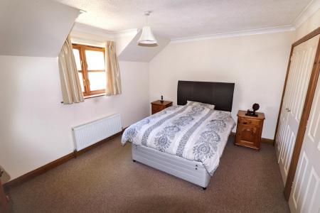2 bedroom Semi-detached house for sale in Church End, Fleet, PE12