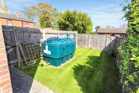 2 bedroom Semi-detached house for sale in Church End, Fleet, PE12