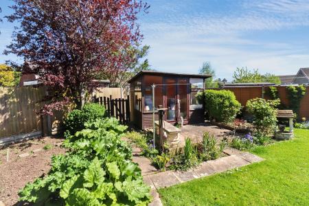 2 bedroom Detached bungalow for sale in Southgate, Pinchbeck, PE11