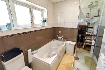 4 bedroom Detached bungalow for sale in Topsgate, Gedney, PE12
