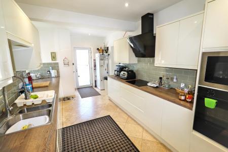 4 bedroom Detached bungalow for sale in Topsgate, Gedney, PE12