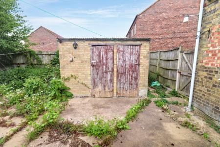 2 bedroom Semi-detached house for sale in Surfleet Road, Pinchbeck, PE11