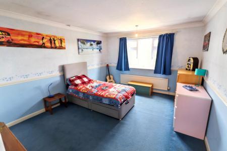 3 bedroom Detached house for sale in Mountbatten Avenue, Spalding, PE11