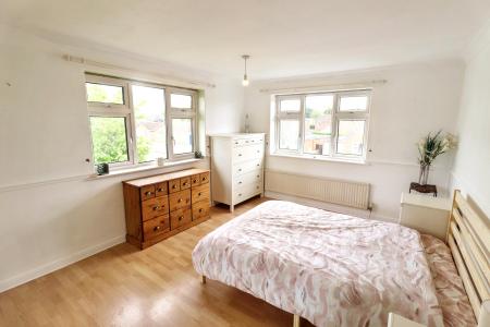 3 bedroom Detached house for sale in Mountbatten Avenue, Spalding, PE11
