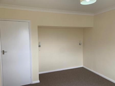3 bedroom Semi-detached house to let in Main Road, Quadring, PE11