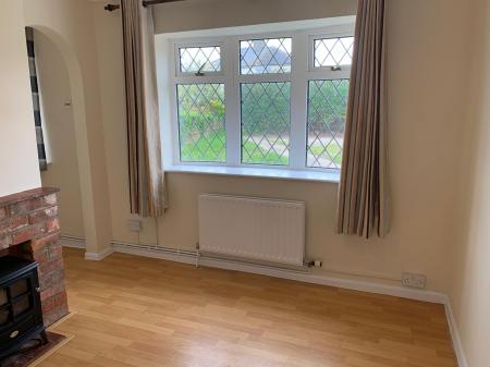 3 bedroom Semi-detached house to let in Main Road, Quadring, PE11