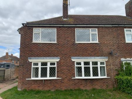 3 bedroom Semi-detached house to let in Main Road, Quadring, PE11