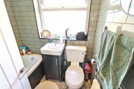 3 bedroom Terraced House for sale in Ash Court, Donington, PE11
