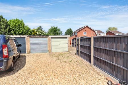 3 bedroom Terraced House for sale in Ash Court, Donington, PE11