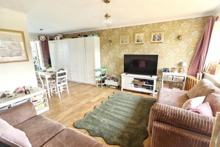3 bedroom Terraced House for sale in Ash Court, Donington, PE11