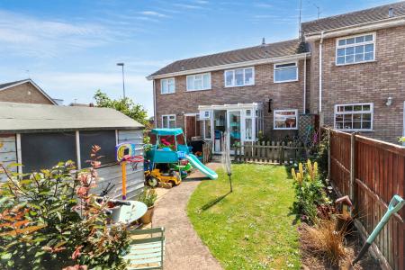 3 bedroom Terraced House for sale in Ash Court, Donington, PE11