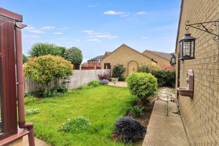 2 bedroom Semi-detached bungalow for sale in Falklands Road, Sutton Bridge, PE12