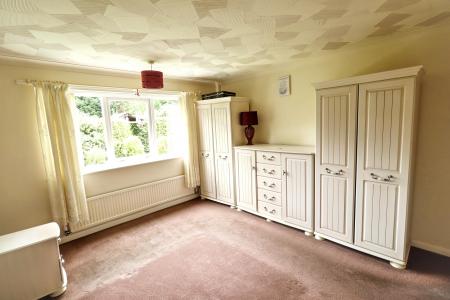 2 bedroom Detached bungalow for sale in Pinchbeck Road, Spalding, PE11