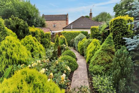 2 bedroom Detached bungalow for sale in Pinchbeck Road, Spalding, PE11