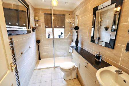2 bedroom Detached bungalow for sale in Pinchbeck Road, Spalding, PE11