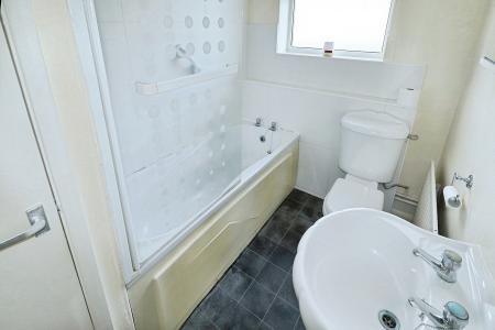 3 bedroom Bungalow to let in Cambridge Gardens, Gosberton, PE11