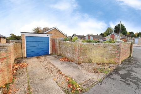 3 bedroom Bungalow to let in Cambridge Gardens, Gosberton, PE11