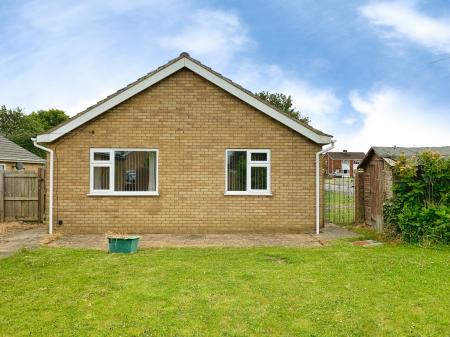 3 bedroom Bungalow to let in Cambridge Gardens, Gosberton, PE11