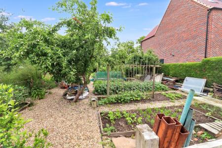 4 bedroom Detached house for sale in Barrier Bank, Cowbit, PE12