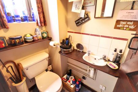 4 bedroom Detached house for sale in Barrier Bank, Cowbit, PE12