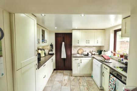 4 bedroom Detached house for sale in Barrier Bank, Cowbit, PE12