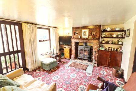 4 bedroom Detached house for sale in Barrier Bank, Cowbit, PE12