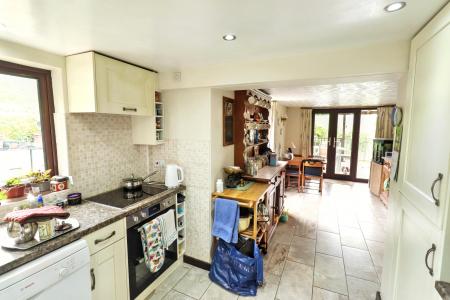 4 bedroom Detached house for sale in Barrier Bank, Cowbit, PE12