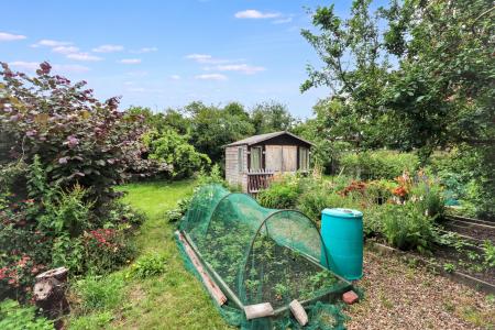 4 bedroom Detached house for sale in Barrier Bank, Cowbit, PE12