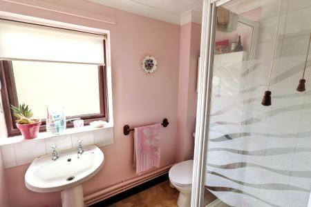 4 bedroom Detached house for sale in Barrier Bank, Cowbit, PE12