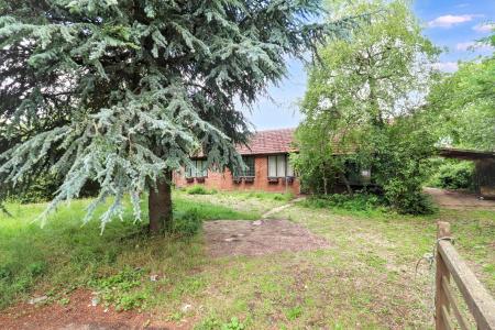 High Road, Moulton, PE12