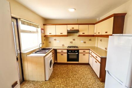 2 bedroom Semi-detached bungalow for sale in Belvedere Close, Spalding, PE11
