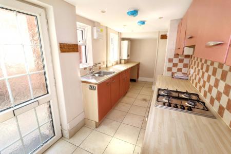 2 bedroom Terraced House for sale in Park Road, Spalding, PE11