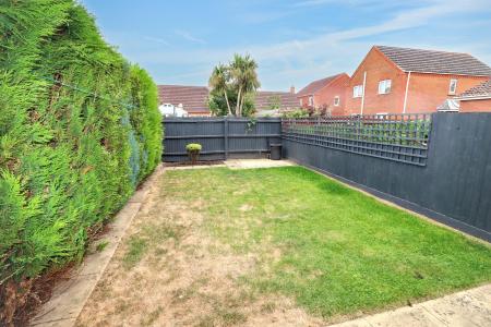 2 bedroom Terraced House for sale in Kingfisher Court, Spalding, PE11