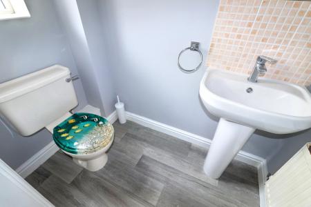 2 bedroom Terraced House for sale in Kingfisher Court, Spalding, PE11